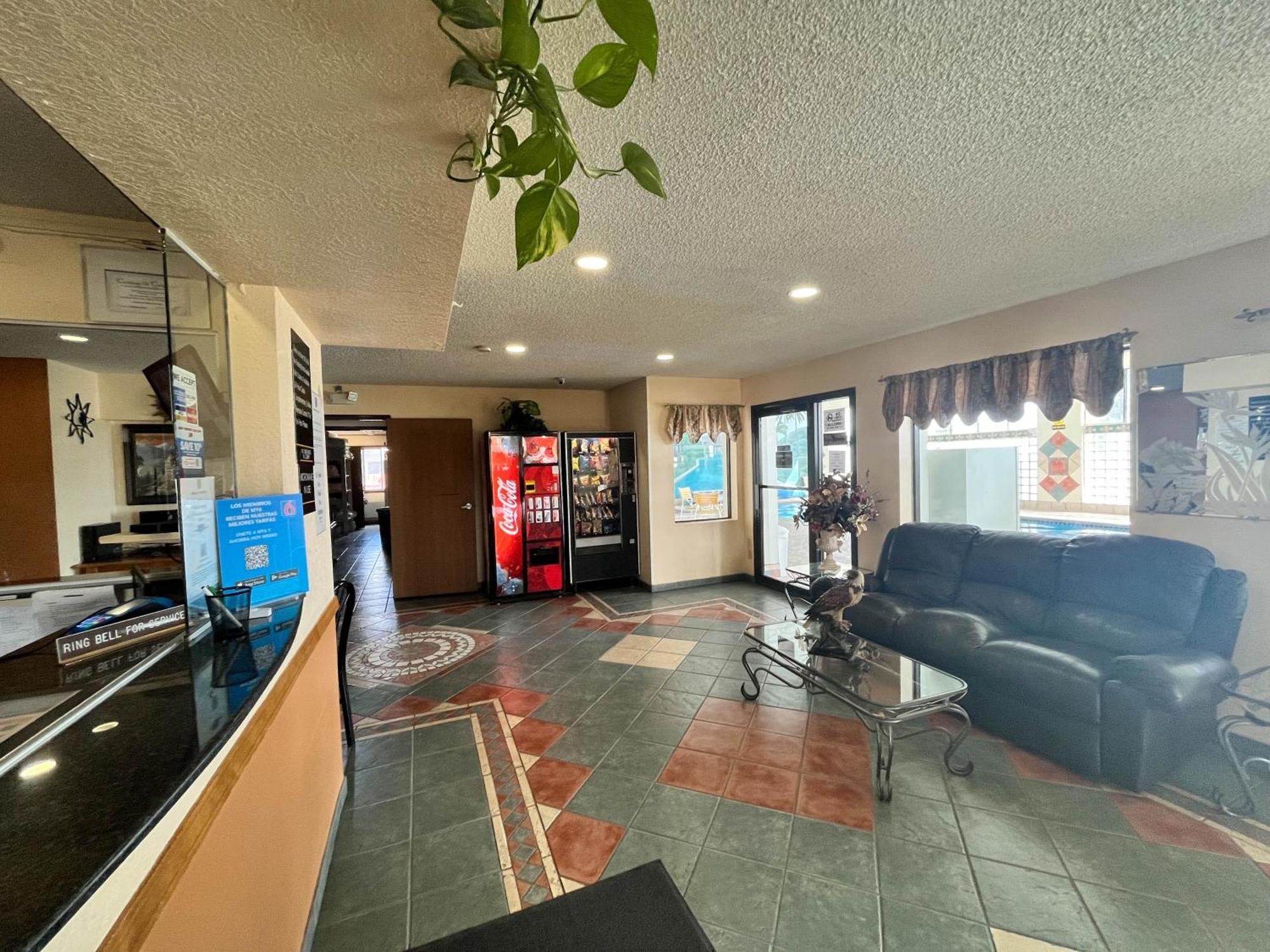 Motel 6 Deming, Nm Extérieur photo