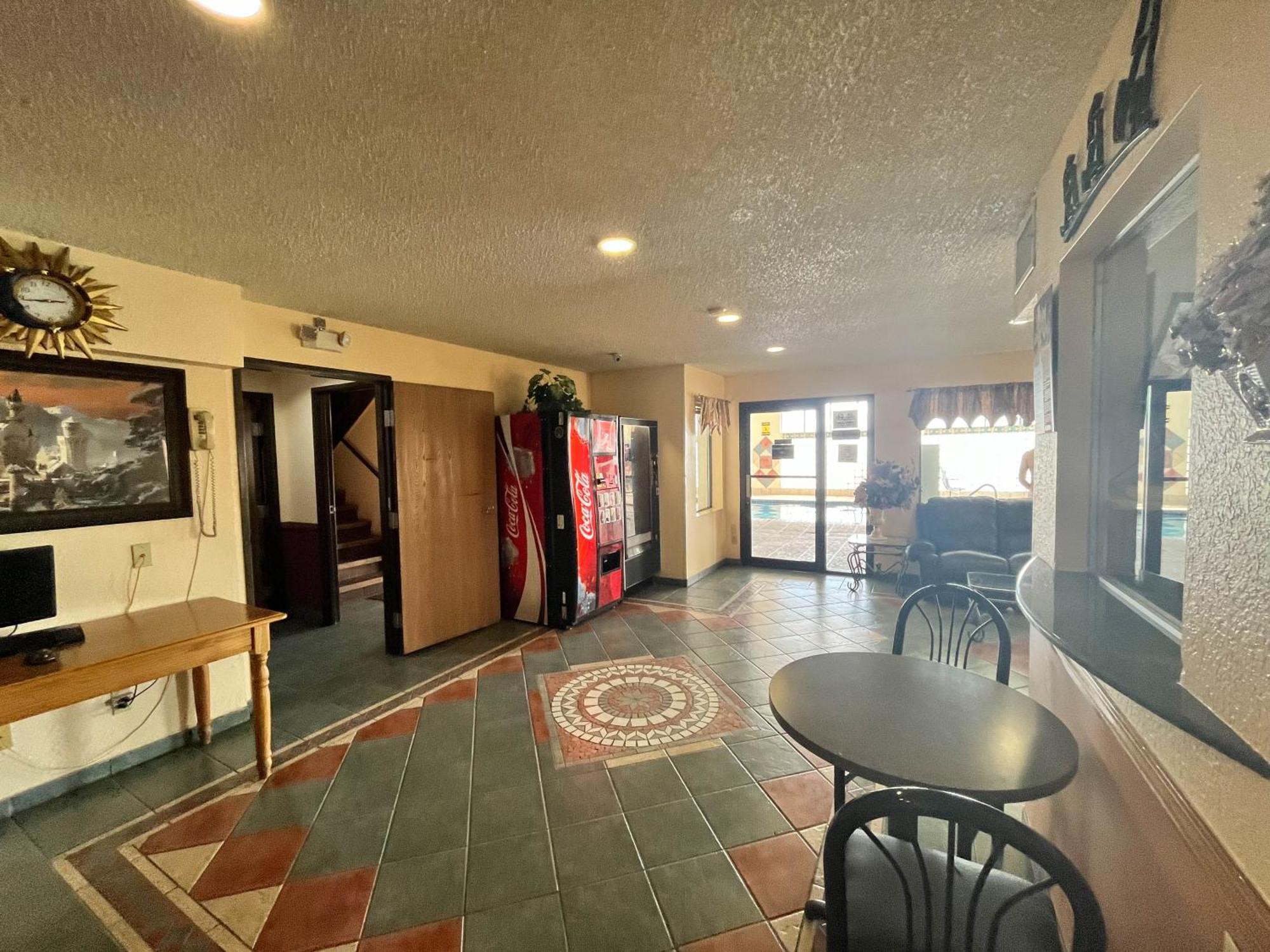 Motel 6 Deming, Nm Extérieur photo